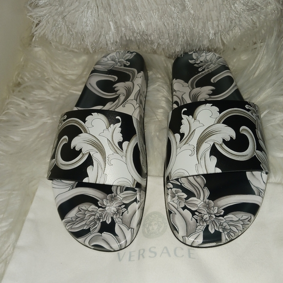 Versace men pool slides size 10 main image 5